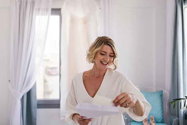 beautiful-destination-wedding-naxos--white-blooms_08