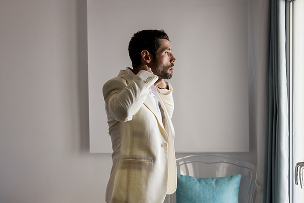 beautiful-destination-wedding-naxos--white-blooms_14