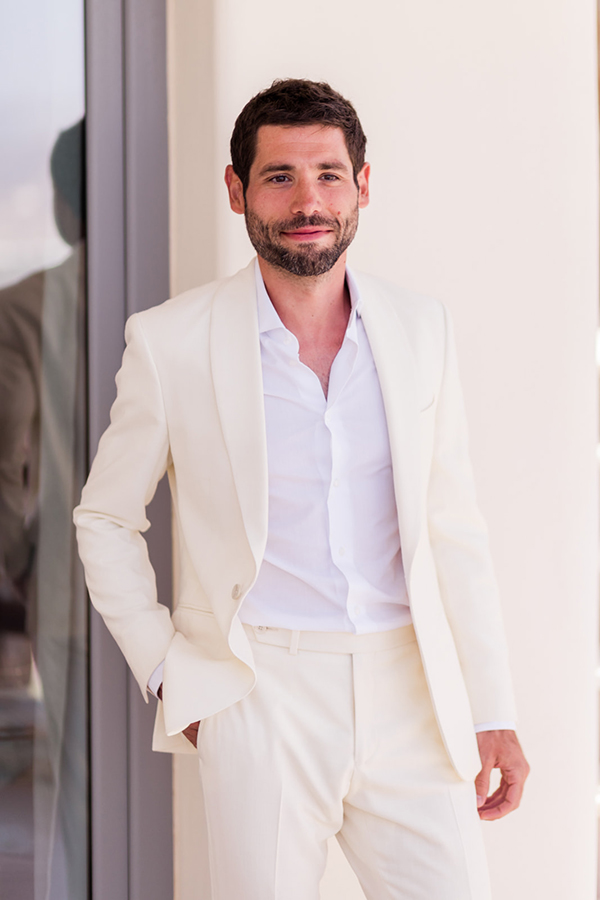 beautiful-destination-wedding-naxos--white-blooms_15