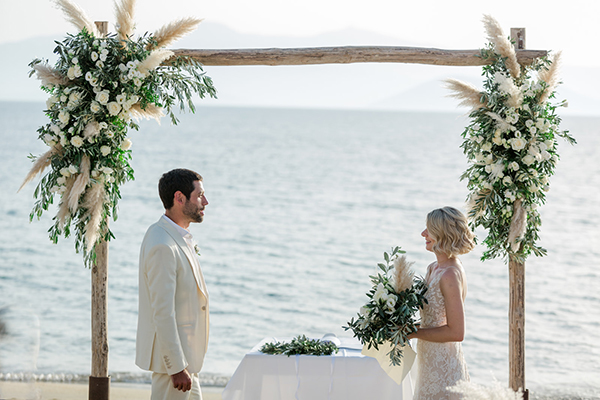 beautiful-destination-wedding-naxos--white-blooms_35