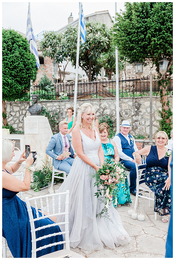 boho-chic-wedding-meganisi-filled-stunning-florals_14