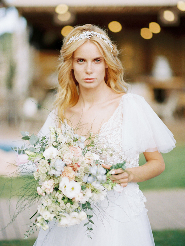 dreamy-romantic-styled-shoot--luxurious-details_16x