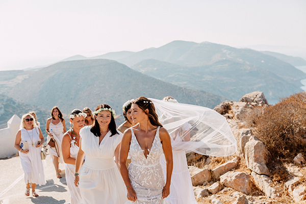 lovely-destination-wedding-folegandros_11