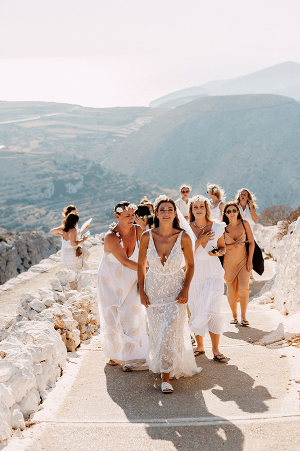 lovely-destination-wedding-folegandros_12