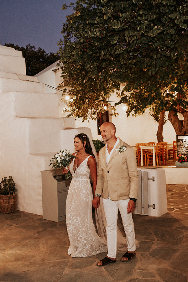lovely-destination-wedding-folegandros_31