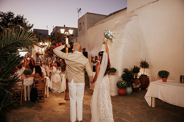 lovely-destination-wedding-folegandros_32