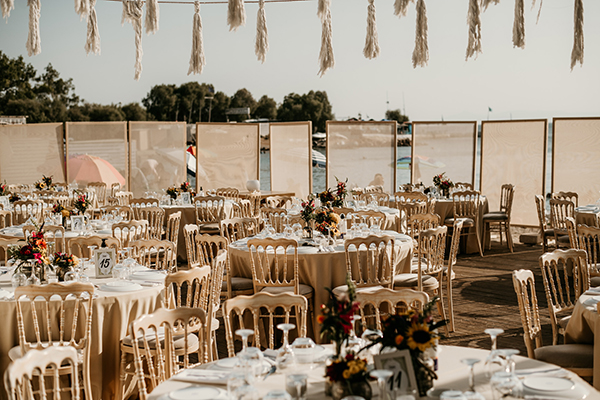 tropical-themed-wedding-athens-summer-vibes-sunflowers_15