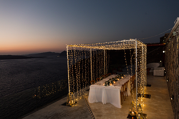 a-destination-summer-wedding-santorini-pastel-florals_18