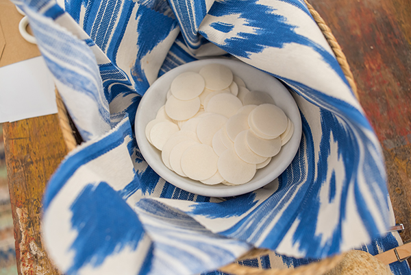 romantic-olive-grover-wedding-paros_24x