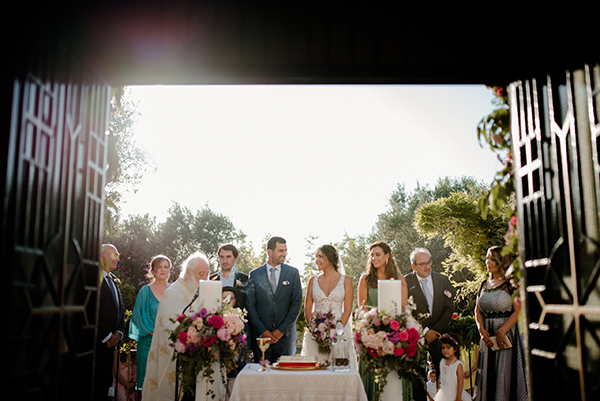 dreamy-wedding-pyrgos-petreza-vivid-tones_10