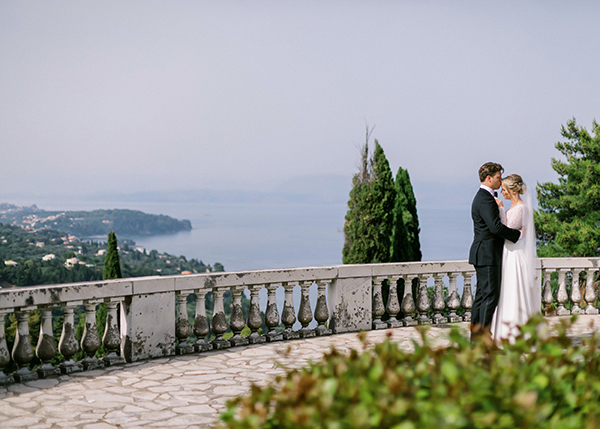 fairytale-summer-wedding-corfu-coral-tones_02x
