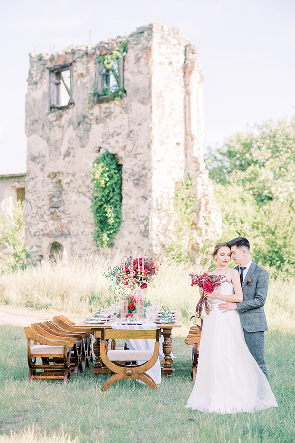 gorgeous-styled-shoot-castle-romania_13