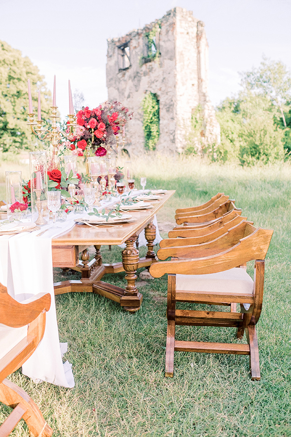 gorgeous-styled-shoot-castle-romania_13x