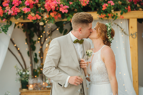Beautiful summer wedding in Rhodes with white florals │ Elena & Mike