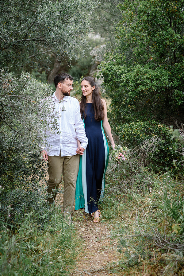 lovely-elopement-athenian-mountains_02x