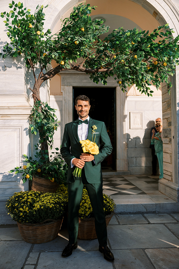beautiful-summer-wedding-tinos-pretty-pops-yellow_17