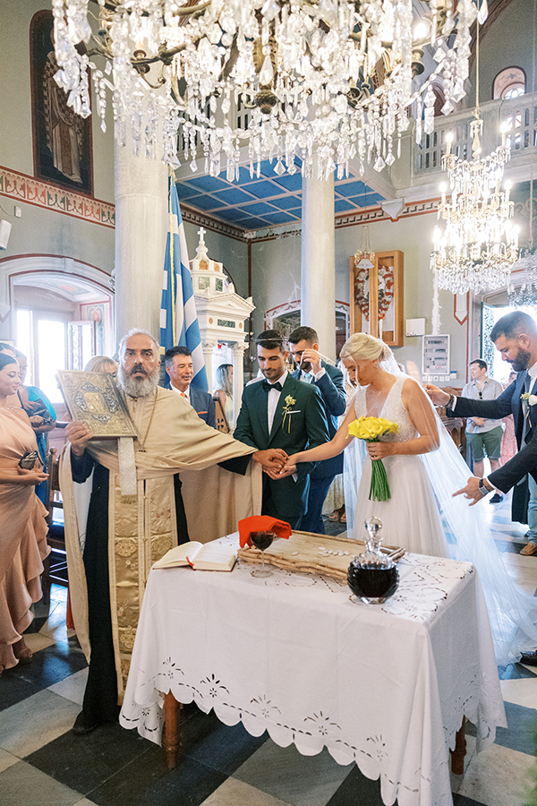 beautiful-summer-wedding-tinos-pretty-pops-yellow_22