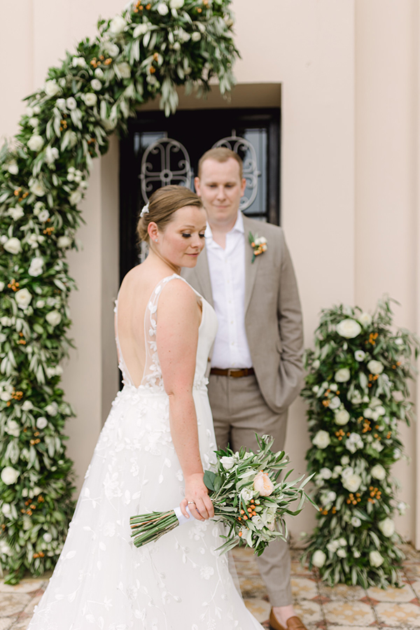 rustic-summer-wedding-kefalonia-with-lush-olive-leaves_03