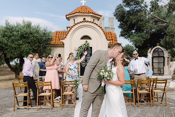 rustic-summer-wedding-kefalonia-with-lush-olive-leaves_21