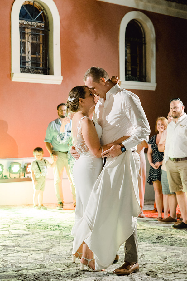 rustic-summer-wedding-kefalonia-with-lush-olive-leaves_37