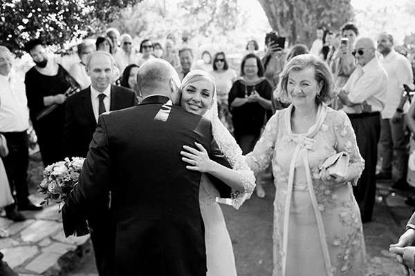 stylish-wedding-portaria-pretty-terracotta-hues_07x