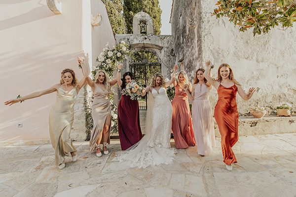 rustic-summer-wedding-courti-estate-lovely--florals_08