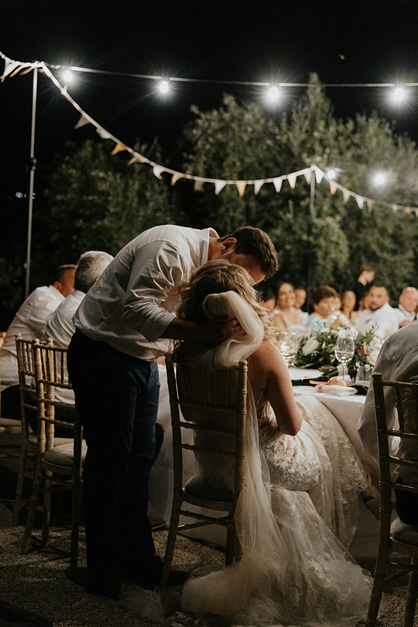 rustic-summer-wedding-courti-estate-lovely--florals_25