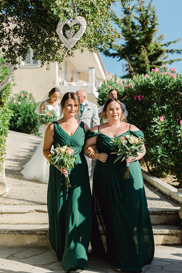 beautiful-summer-wedding-kefalonia-pretty-romantic-florals_40x