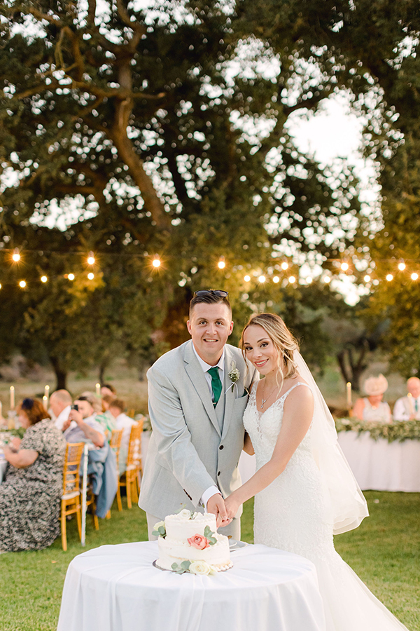 beautiful-summer-wedding-kefalonia-pretty-romantic-florals_77