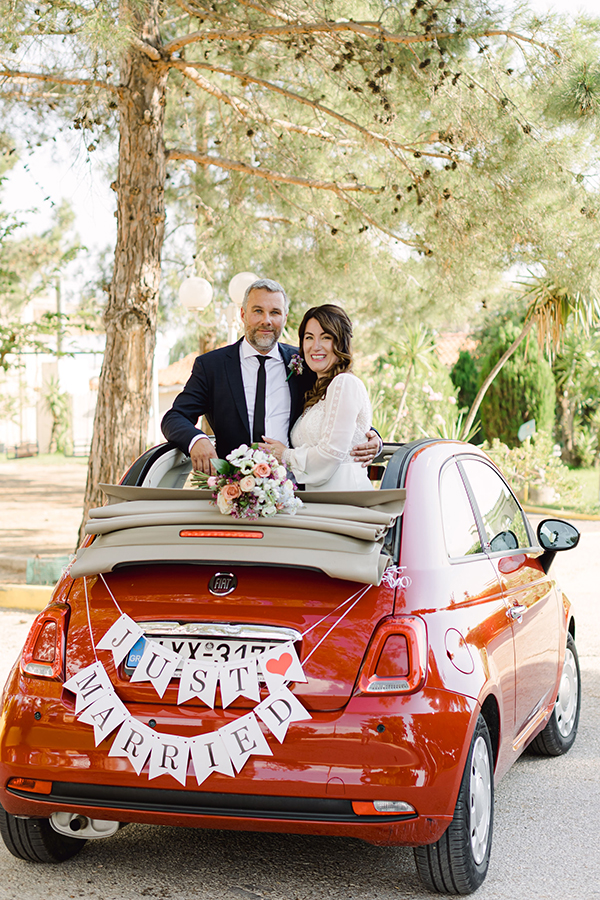 lovely-spring-elopement-in-kefalonia-anemones-roses_48