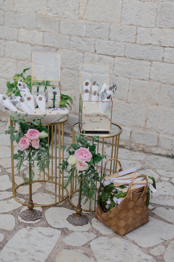 lovely-summer-wedding-romantic-blooms-in-white-pink-tones_14x