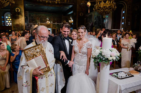 lovely-summer-wedding-romantic-blooms-in-white-pink-tones_26