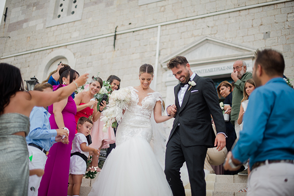 lovely-summer-wedding-romantic-blooms-in-white-pink-tones_30