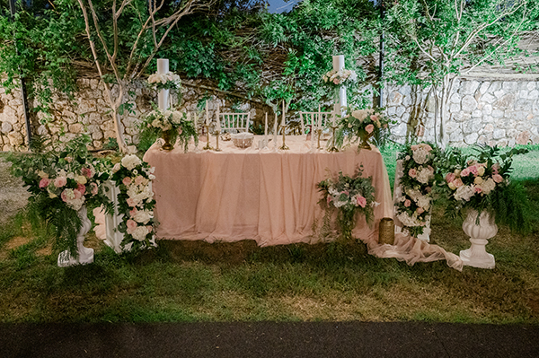 lovely-summer-wedding-romantic-blooms-in-white-pink-tones_35