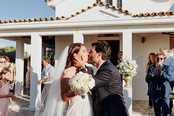 stunningly-chic-wedding-preveza-gold-details_17