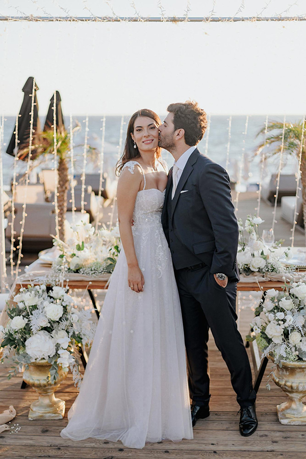 stunningly-chic-wedding-preveza-gold-details_30