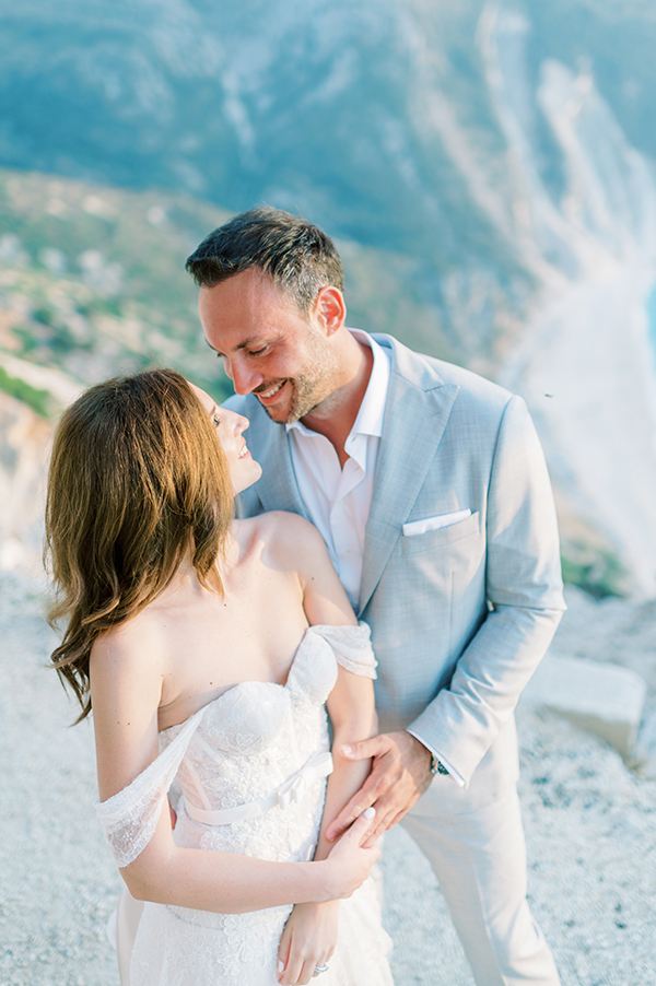 whimsical-wedding-kefalonia-prettiest-colors_05