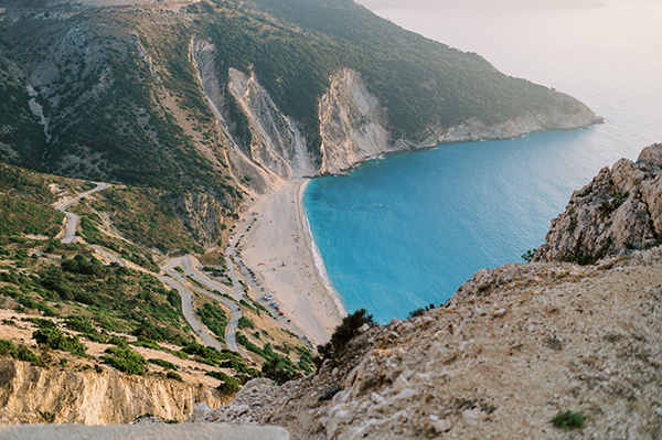 whimsical-wedding-kefalonia-prettiest-colors_06