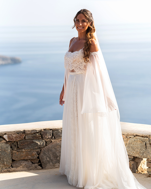 boho-summer-wedding-serifos-island-pampas-grass-white-hydrangeas_05x