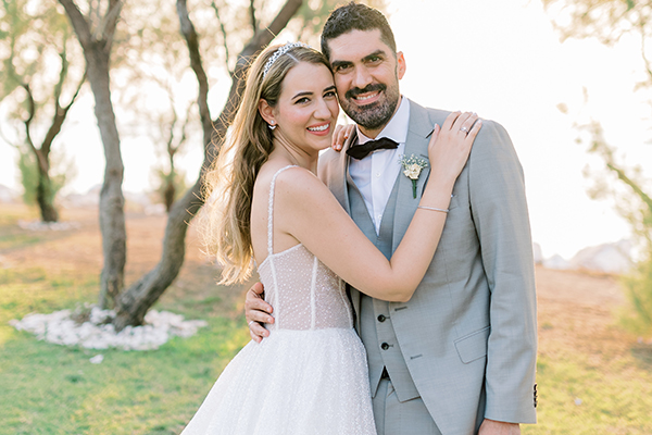 Elegant summer wedding at Ble Azure with lush white blooms │ Eleni & Andreas