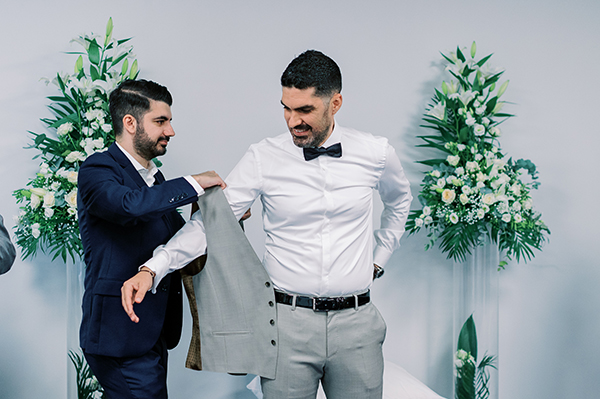 elegant-summer-wedding-at-ble-azure-lush-white-blooms_20