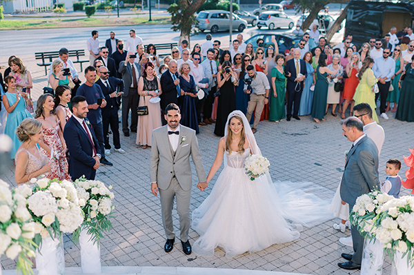 elegant-summer-wedding-at-ble-azure-lush-white-blooms_29