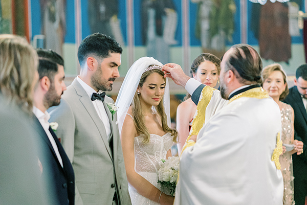 elegant-summer-wedding-at-ble-azure-lush-white-blooms_32