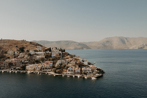 light-blue-orange-wedding-greek-island-symi_04