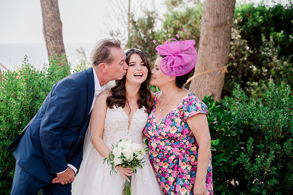 lovely-summer-wedding-castle-greece_19