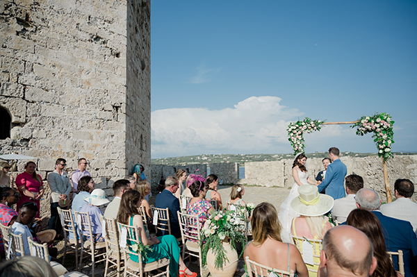 lovely-summer-wedding-castle-greece_31