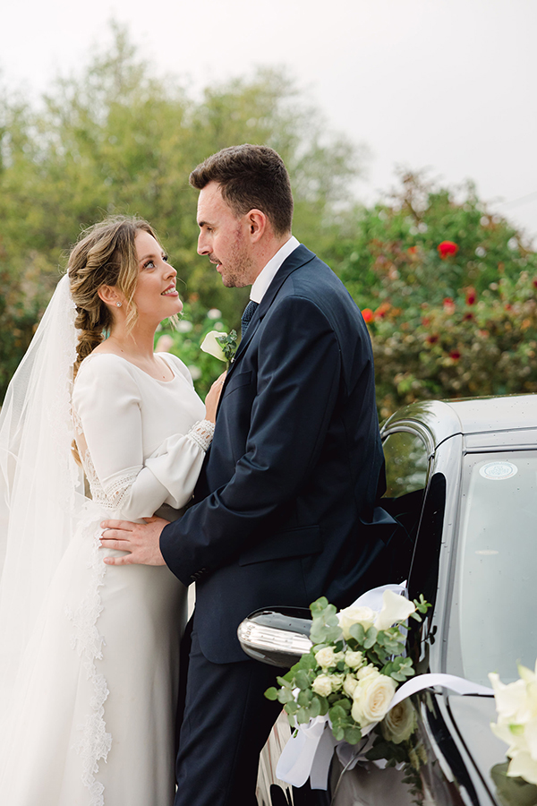 romantic-fall-wedding-kefalonia-calla-lilies-roses-orchids_02