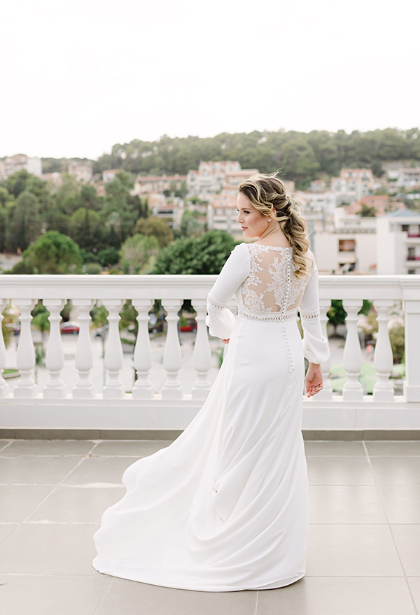 romantic-fall-wedding-kefalonia-calla-lilies-roses-orchids_11