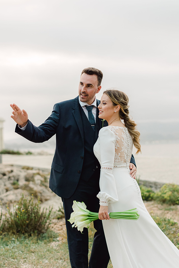 romantic-fall-wedding-kefalonia-calla-lilies-roses-orchids_27