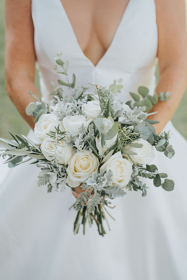 summer-destination-lefkada-sage-theme-white-flowers_03
